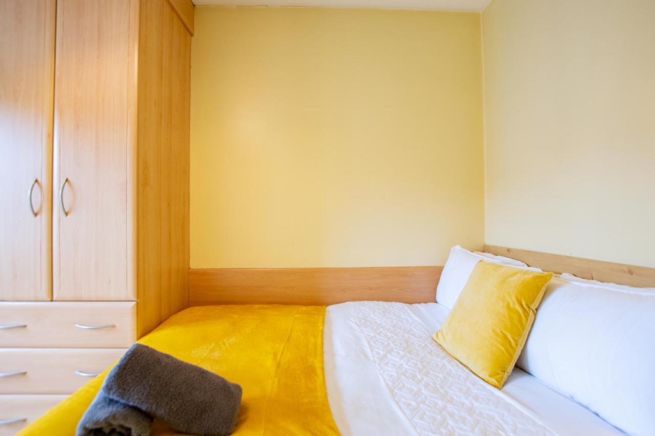 126 - Gort Na Coiribe 4 Bedroom Duplex, By Shortstays Galway Eksteriør bilde