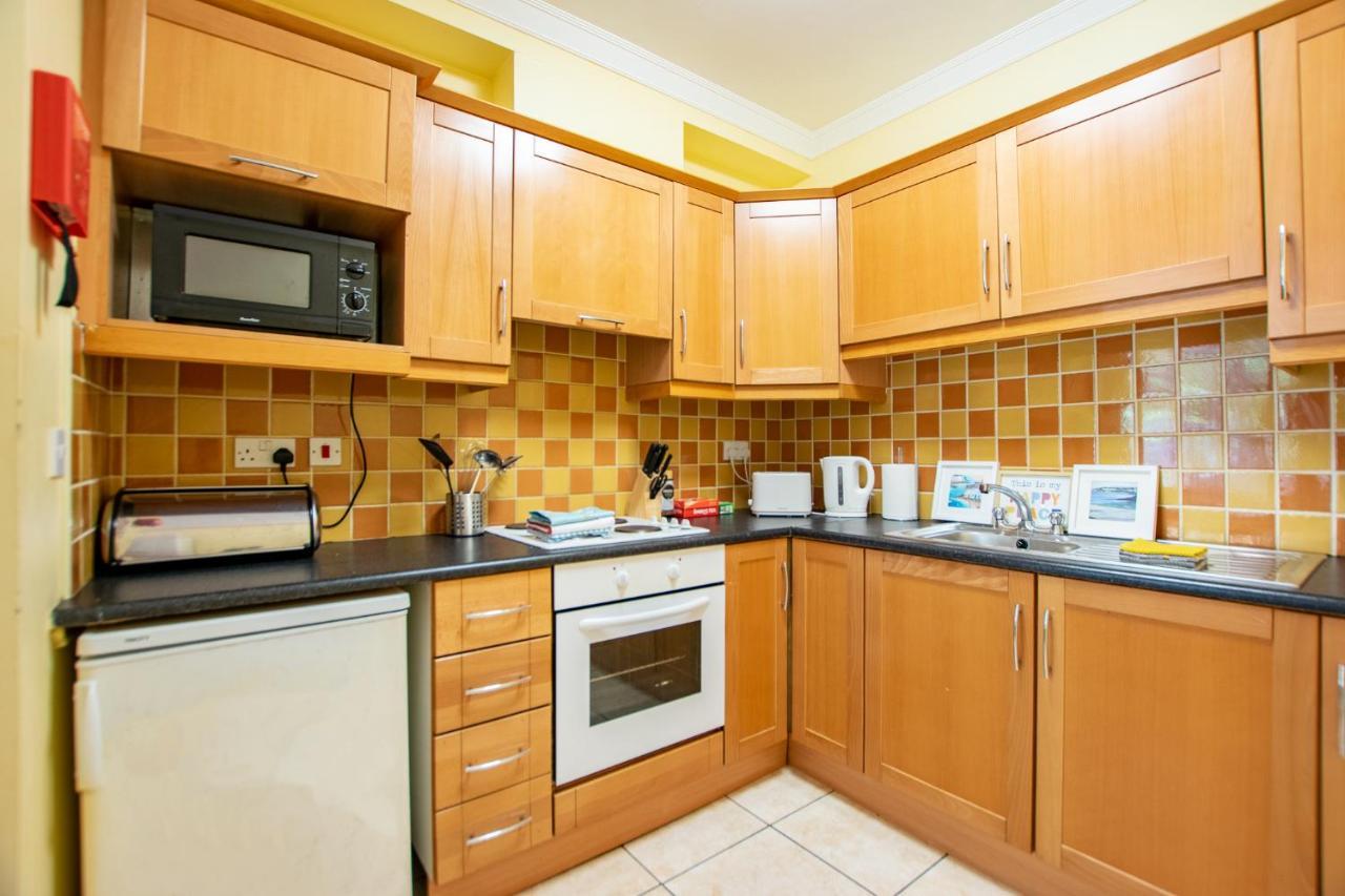 126 - Gort Na Coiribe 4 Bedroom Duplex, By Shortstays Galway Eksteriør bilde