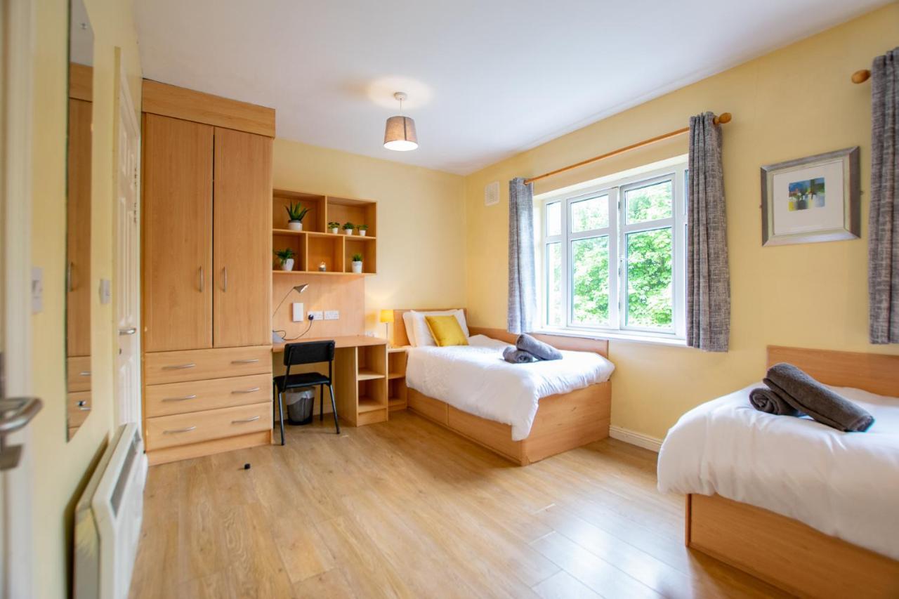 126 - Gort Na Coiribe 4 Bedroom Duplex, By Shortstays Galway Eksteriør bilde