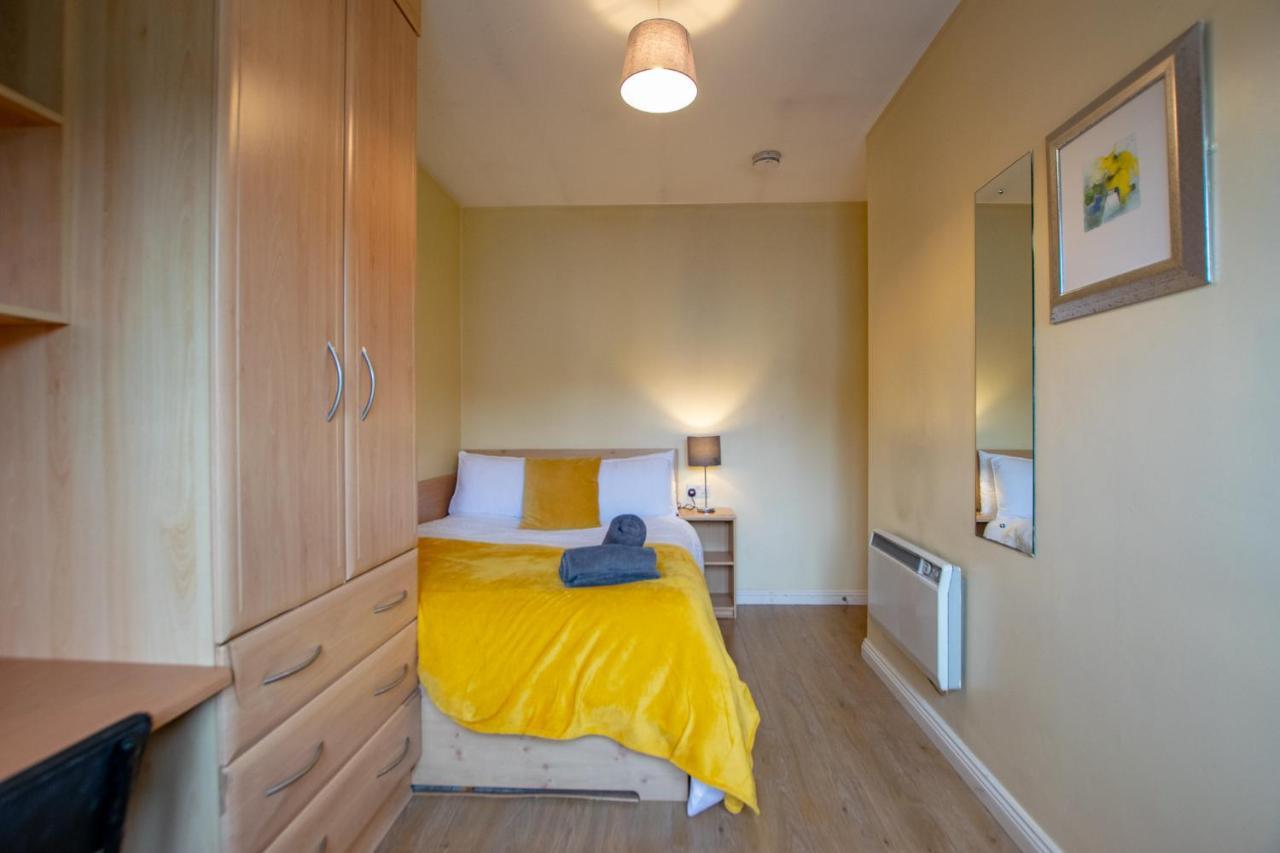 126 - Gort Na Coiribe 4 Bedroom Duplex, By Shortstays Galway Eksteriør bilde